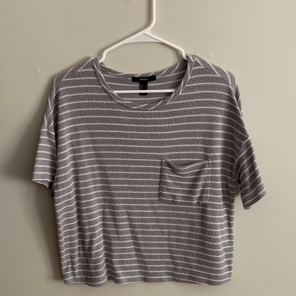 FOREVER 21 Comfy Cropped Shirt